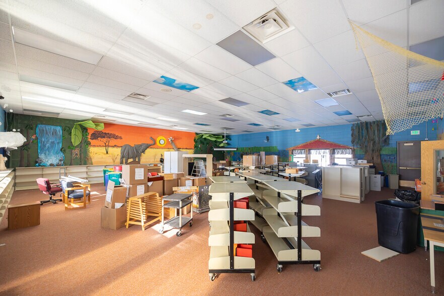 More Photos Of 202 Topaz Ave, Granby Schools For Sale