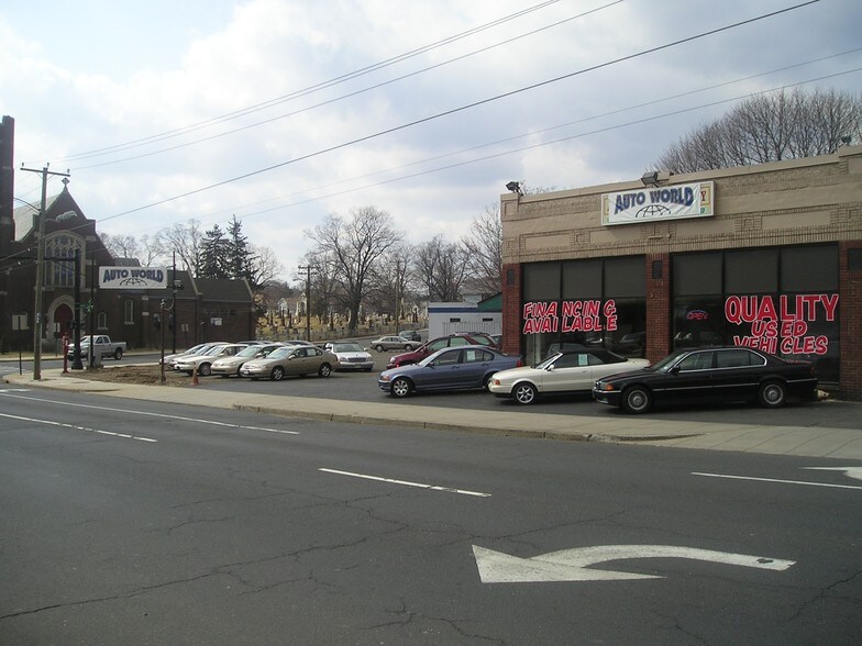 More Photos Of 65-75 Cook Ave, Meriden Auto Repair For Sale