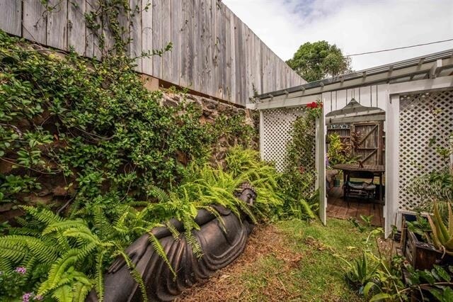 More Photos Of 145 N Market St, Wailuku Storefront Retail Residential For Lease