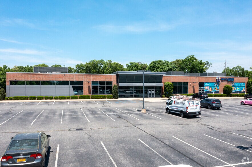 Primary Photo Of 5-10 Browns Rd, Nesconset Health Club For Lease