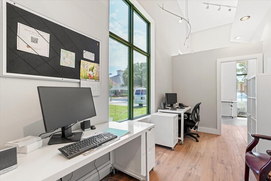 More Photos Of 141 Parliament Loop, Lake Mary Office For Sale