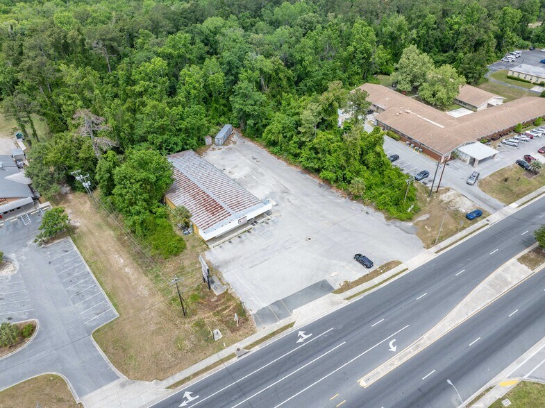 More Photos Of 1330 SW Main Blvd, Lake City Freestanding For Sale
