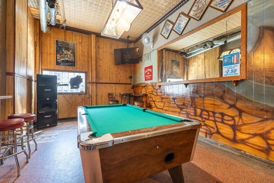 More Photos Of 60 N 2nd St, Platteville Hotel For Sale