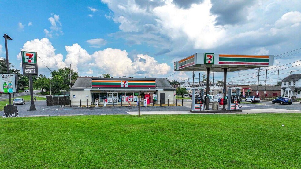Primary Photo Of 201 W Market St, Wilmington Service Station For Sale