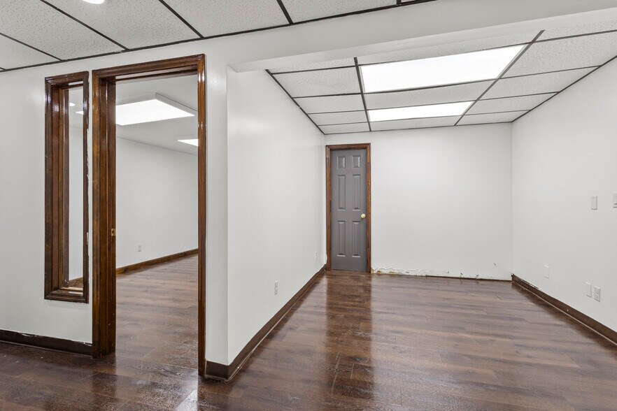 More Photos Of 108 N Depot Dr, Fort Pierce Office Residential For Lease