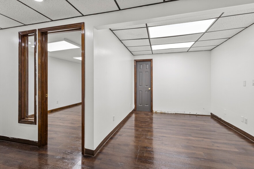 More Photos Of 108 N Depot Dr, Fort Pierce Office Residential For Lease
