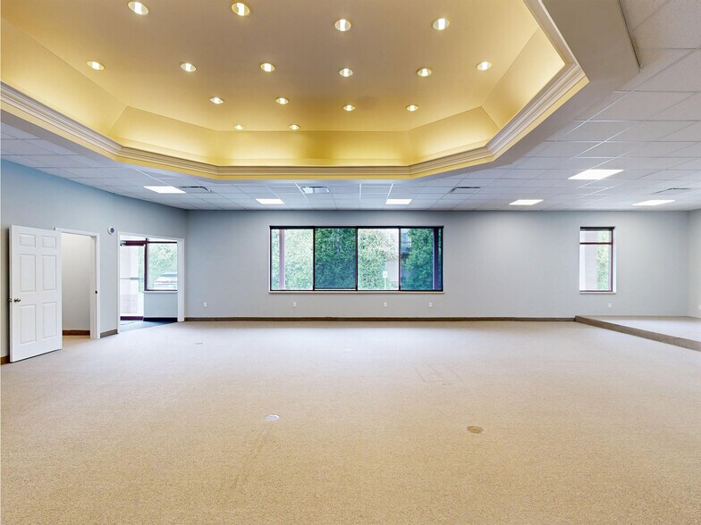 More Photos Of 3123 W 12th St, Erie Medical For Lease