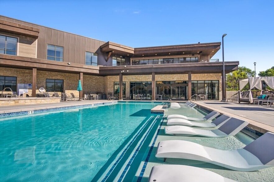 More Photos Of 168 E Midvillage Rd, Sandy Apartments For Lease