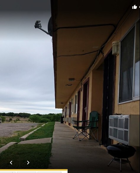 More Photos Of 1075 W US Highway 87, Eden Hotel For Sale