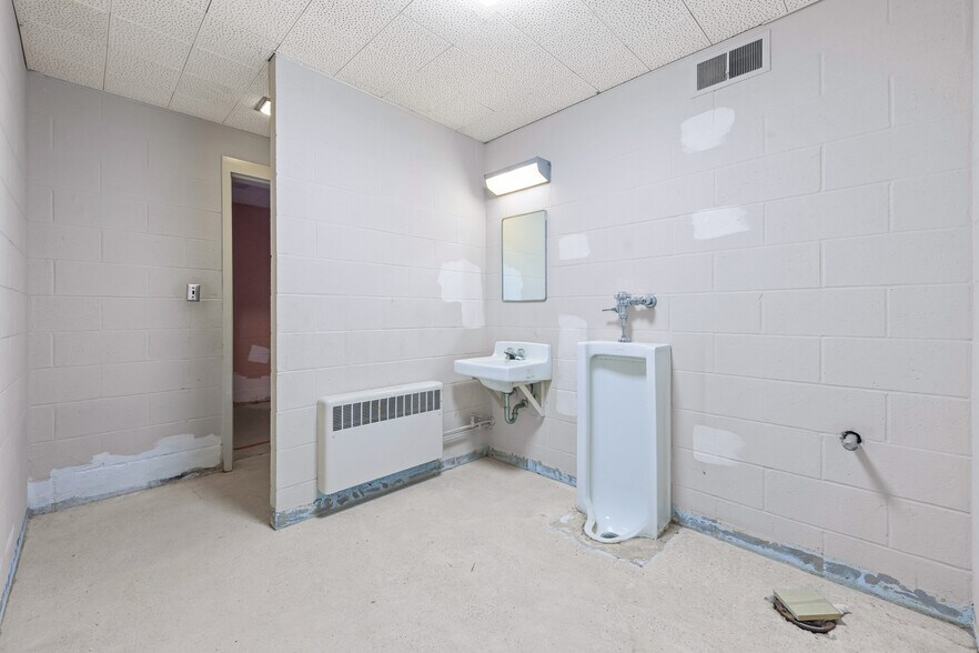 More Photos Of 7000 Ridge Rd, Parma Religious Facility For Sale