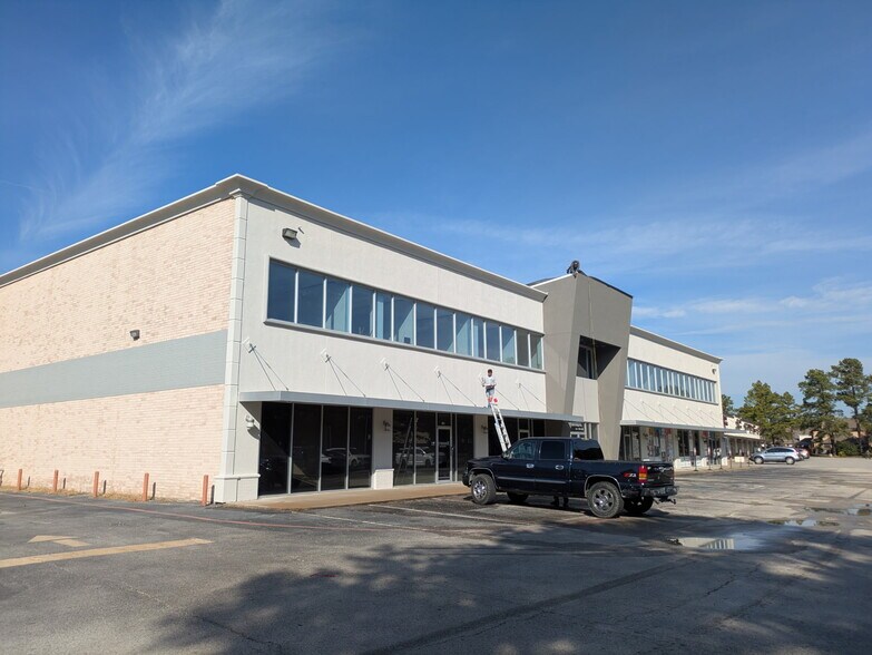 More Photos Of 16131 N Eldridge Pky, Tomball Storefront Retail Office For Lease