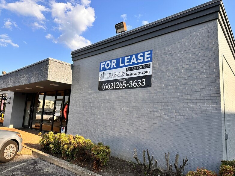 More Photos Of 1993-1995 Union Ave, Memphis Unknown For Lease