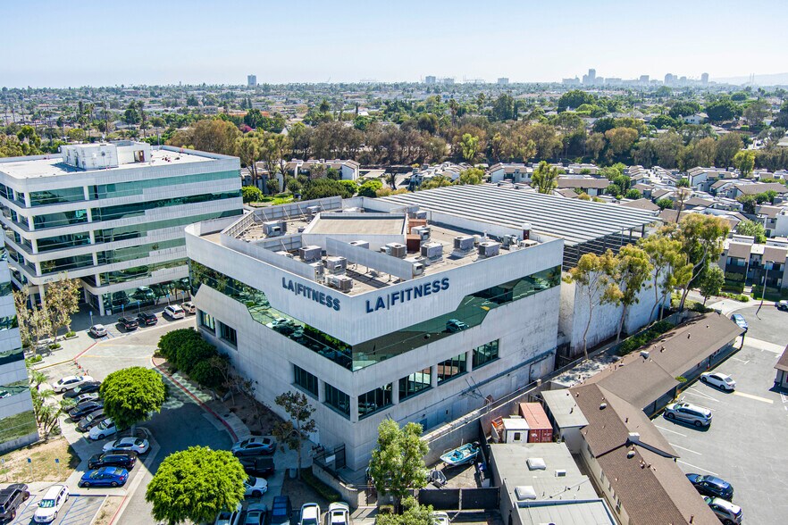 More Photos Of , Long Beach Office For Sale