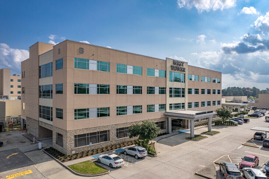 More Photos Of 22999 Highway 59 N, Kingwood Medical For Lease