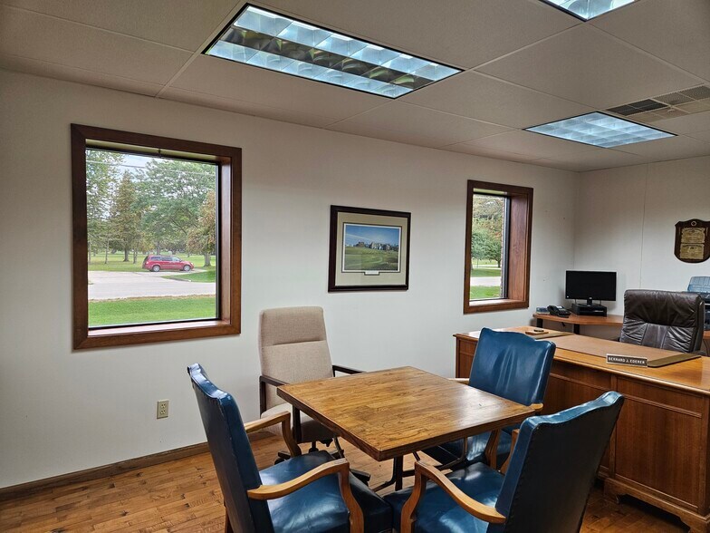 More Photos Of 350 Saint Andrews Rd, Saginaw Office For Sale