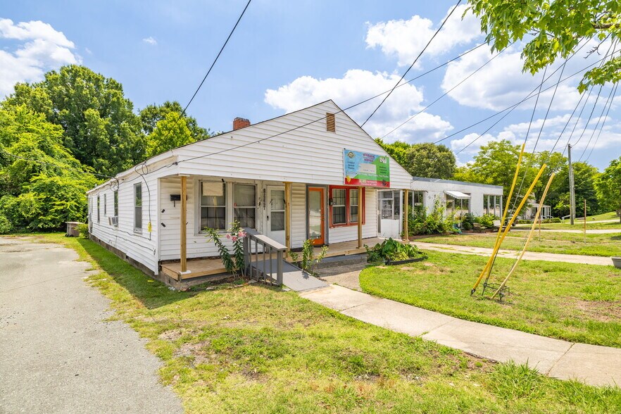 More Photos Of 1934 E Market St, Greensboro Office For Sale