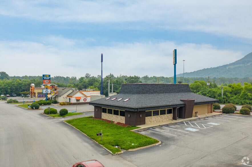 More Photos Of 354 Kimball Crossing Dr, Kimball Restaurant For Lease