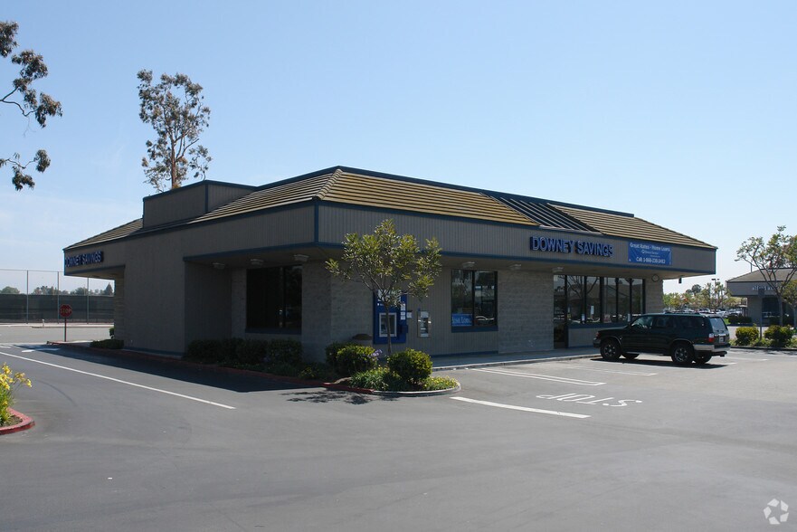 More Photos Of 7211 Warner Ave, Huntington Beach Freestanding For Lease