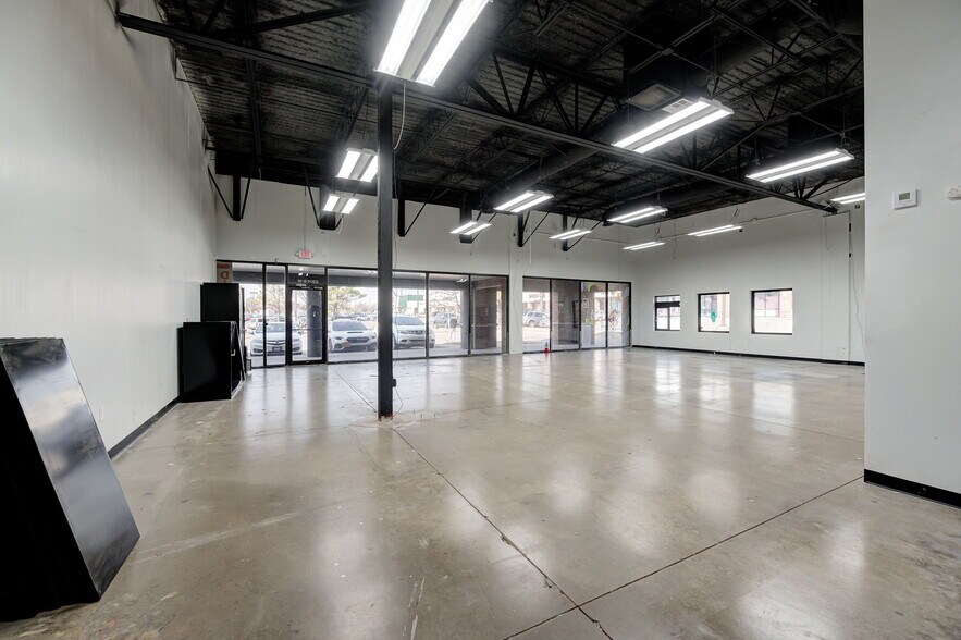 More Photos Of 6909 W Hefner Rd, Oklahoma City General Retail For Lease