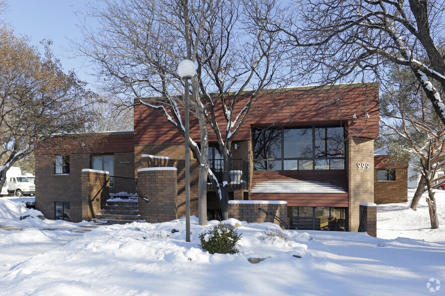 More Photos Of 999 50th Ave NE, Columbia Heights Showroom For Sale