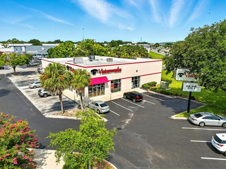 More Photos Of 9480 Arlington Expy, Jacksonville Freestanding For Sale