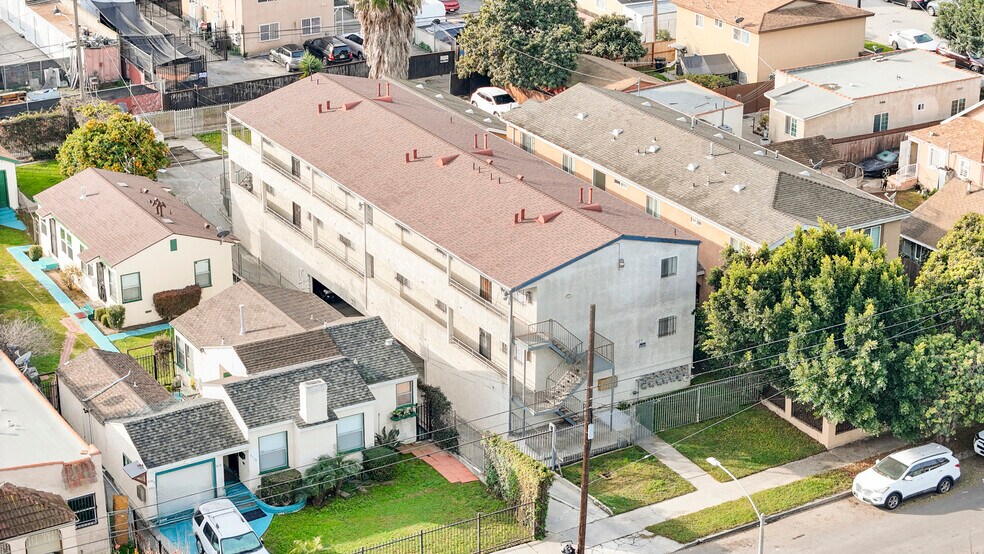 Primary Photo Of 3120 W 71st St, Los Angeles Apartments For Sale