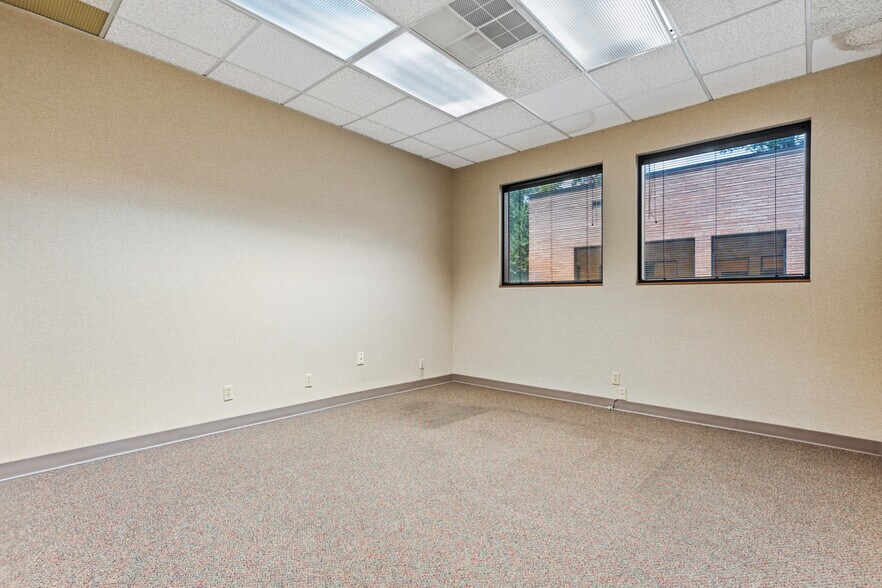 More Photos Of 915 Judson Rd, Longview Office Residential For Sale