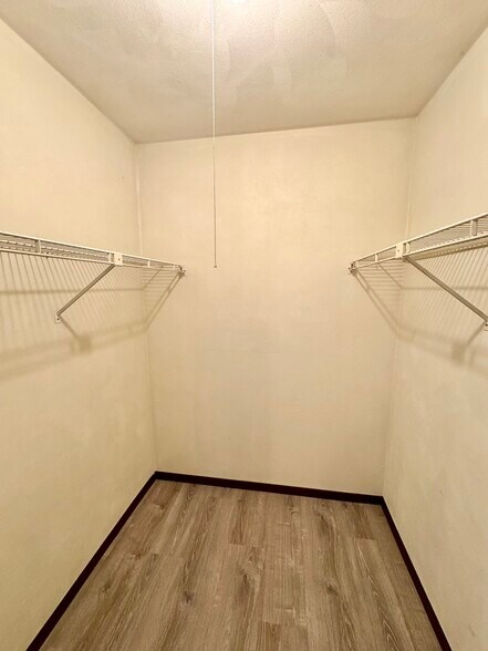 More Photos Of 901 S 74th St, Belleville Apartments For Sale
