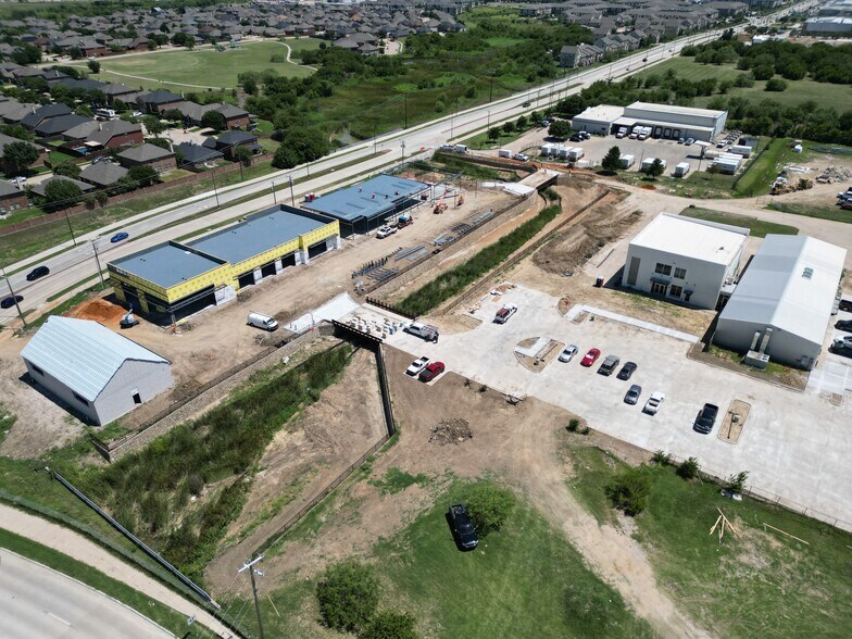 More Photos Of 9555 Harmon Rd, Fort Worth General Retail For Lease