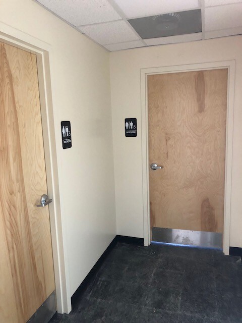 More Photos Of 1136 Louise Rd, Winston-Salem Warehouse For Lease