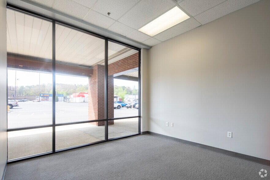 More Photos Of 1671-1691 Center Point Pky, Birmingham Unknown For Lease