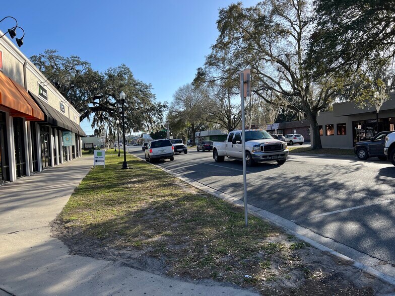 More Photos Of 14520-14540 7th St, Dade City Storefront Retail Office For Lease