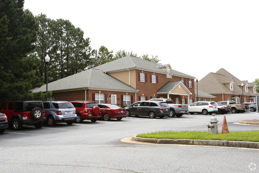 Primary Photo Of 3745 Cherokee St, Kennesaw Medical For Lease