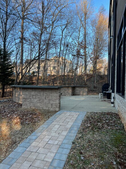 More Photos Of 3317 Berkmar Dr, Charlottesville Office For Lease