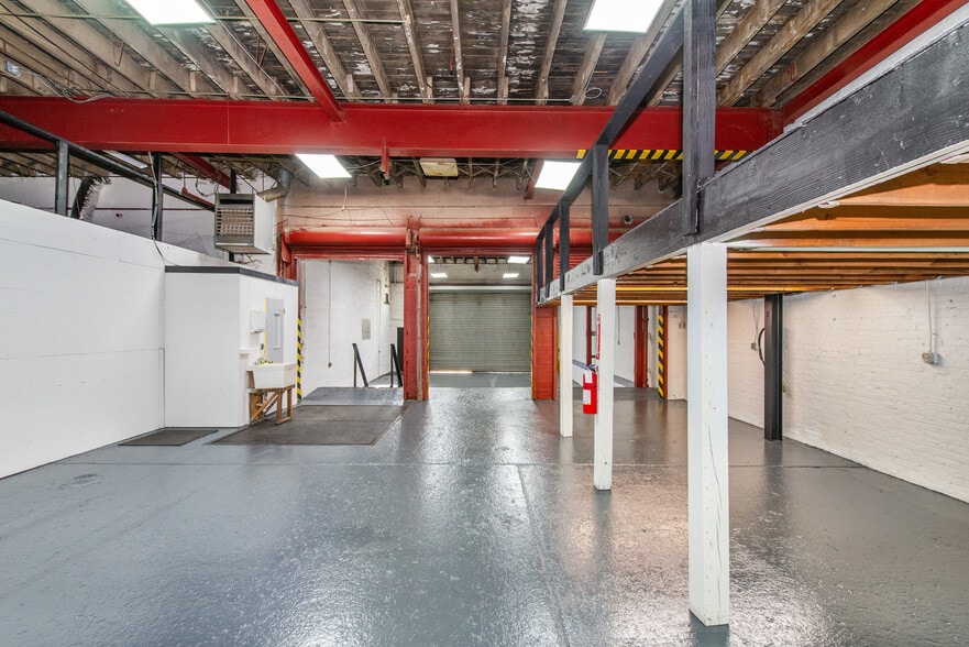 More Photos Of 124 Johnson St, Newark Warehouse For Sale