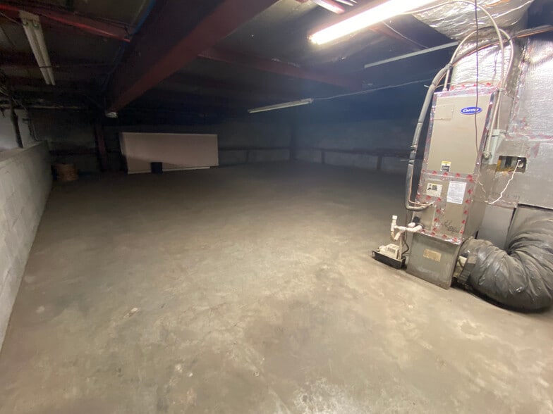 More Photos Of 205 Brick Kiln Rd, Winchester Warehouse For Sale