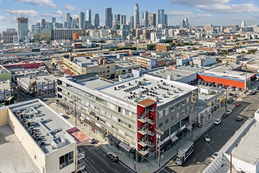 More Photos Of 777 E 10th St, Los Angeles General Retail For Lease