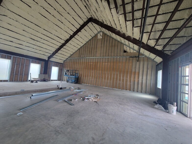 More Photos Of 7103 S Peek Rd, Richmond Medical For Lease