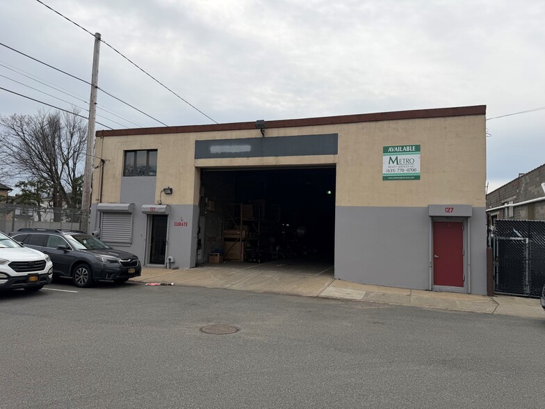Primary Photo Of 127 S Fourth St, New Hyde Park Warehouse For Lease