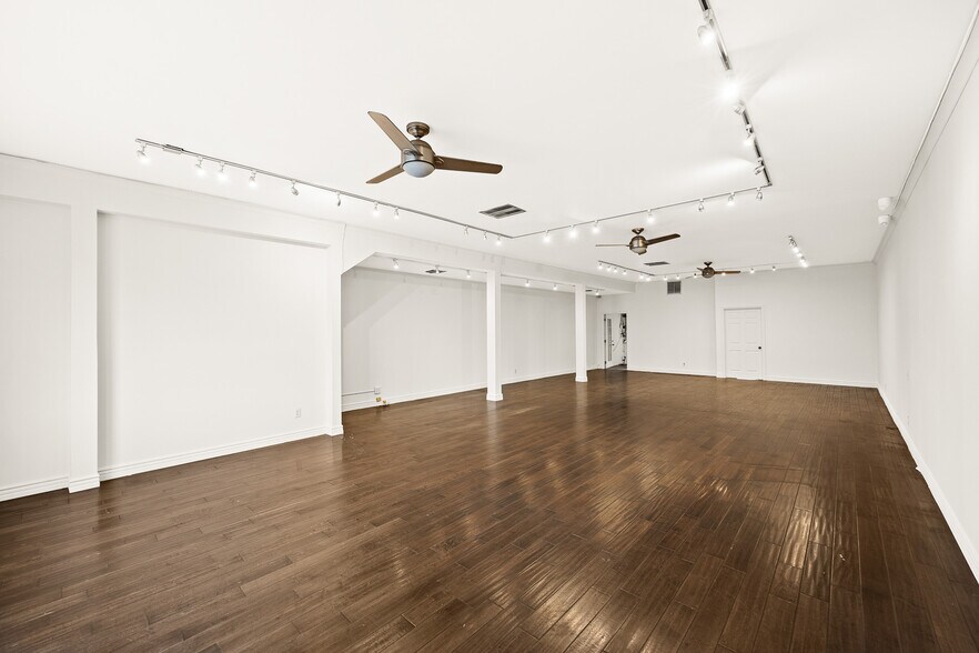 More Photos Of 5712-5714 Lankershim Blvd, North Hollywood Storefront Retail Office For Lease