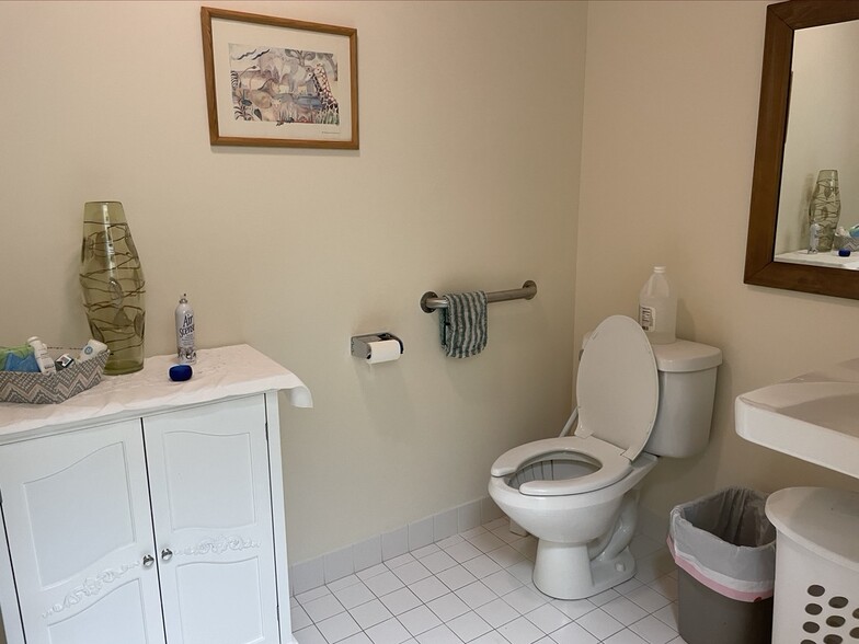 More Photos Of 325 S Highland Ave, Briarcliff Manor Village Medical For Lease