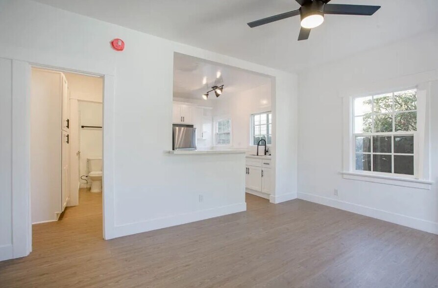More Photos Of 1934-1936 New England St, Los Angeles Apartments For Sale