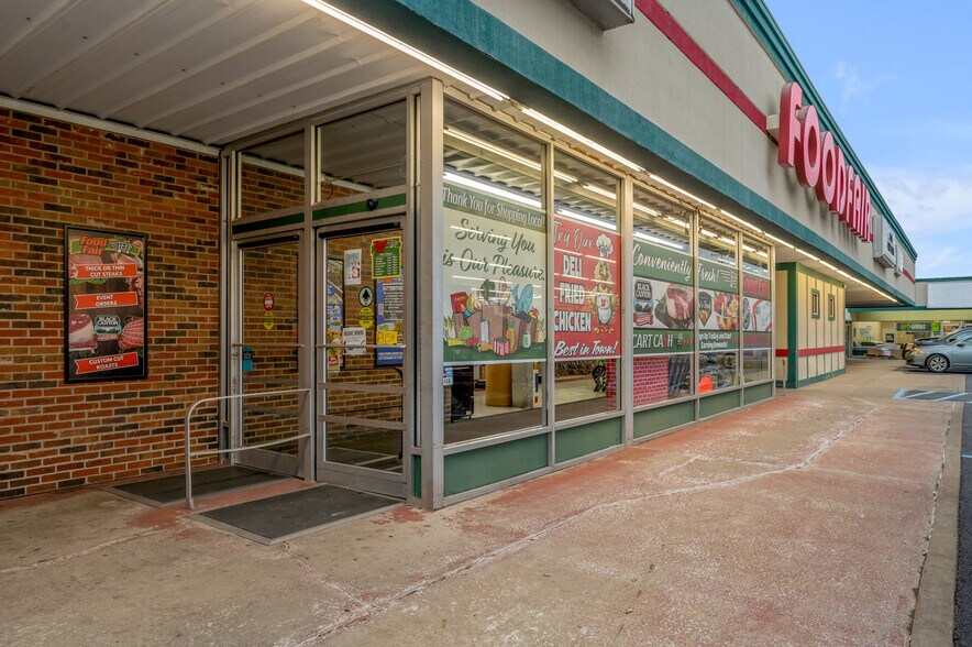 More Photos Of 1629 Ashland Rd, Greenup Freestanding For Sale