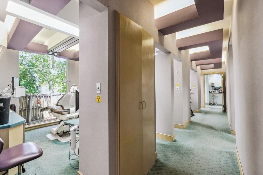 More Photos Of 1802 San Miguel Dr, Walnut Creek Medical For Sale