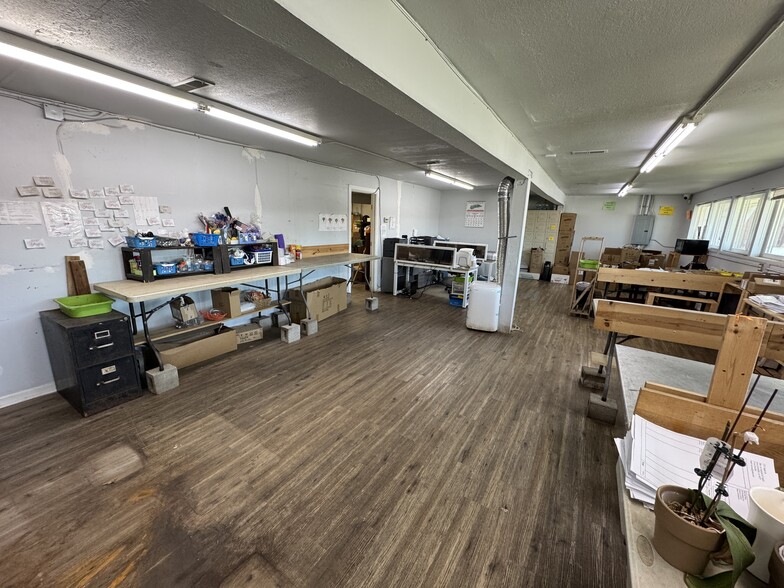 More Photos Of 2820 Broadmoor Ave, Concord Office For Sale