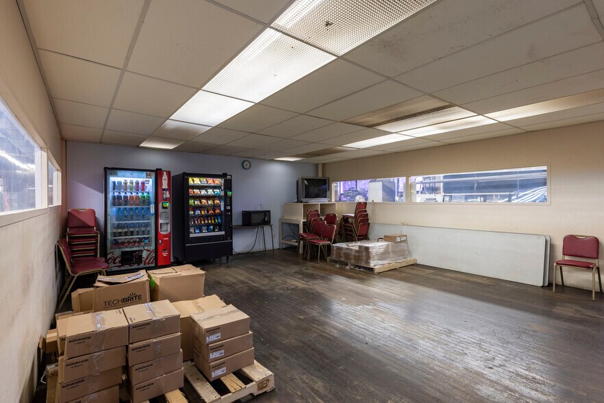 More Photos Of 735 Allens Ave, Providence Industrial For Sale