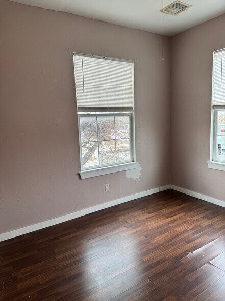 More Photos Of 7 NW 9th St, Oklahoma City Storefront For Lease
