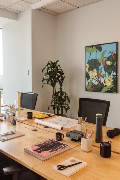 More Photos Of 7272 Wisconsin Ave, Bethesda Office For Sale