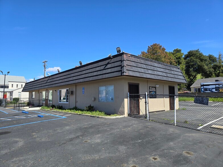 More Photos Of 27572 Mission Blvd, Hayward Auto Dealership For Sale