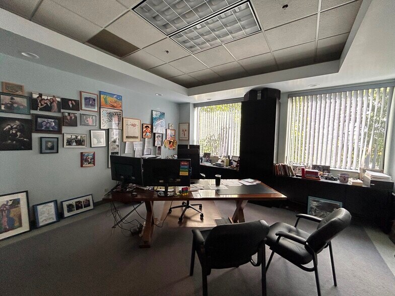 More Photos Of 8150 Lehigh Ave, Morton Grove Warehouse For Sale